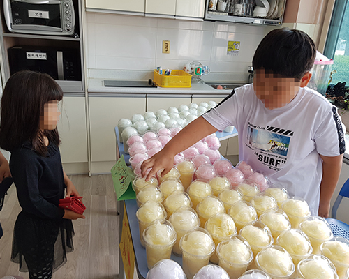 마켓 물품 판매 사진