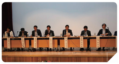 2014 장애대학생 교육복지 지원실태 평가지표 개정(안) 공청회 하는 모습