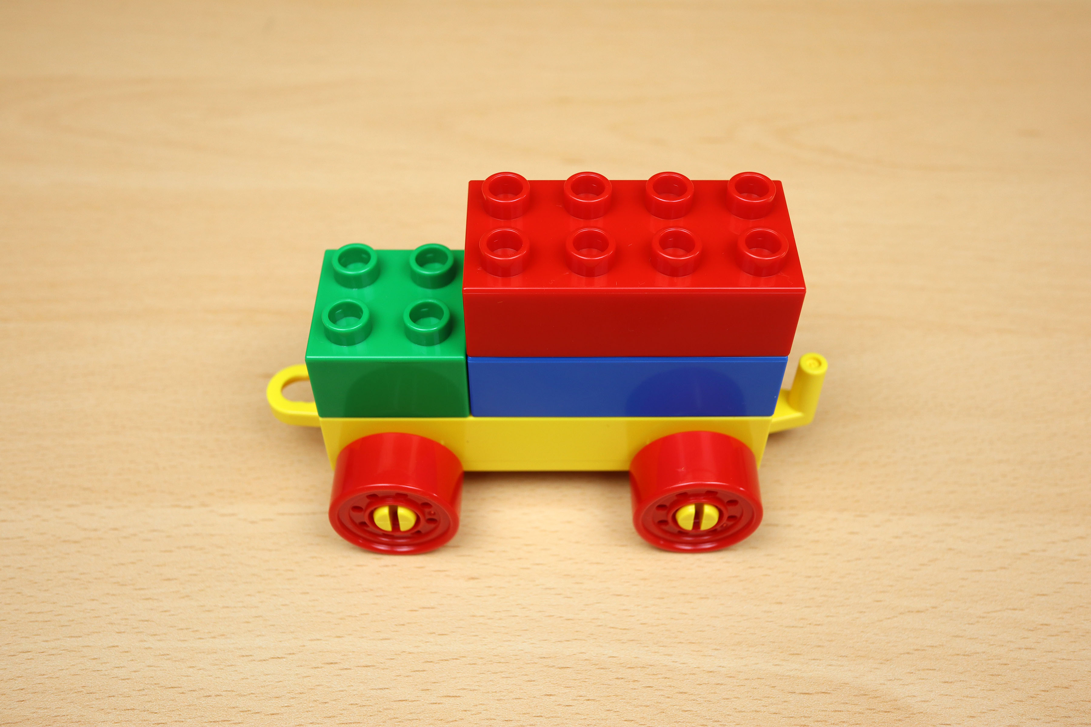 이미지. 4×2블록을 4×2블록 위에 끼운 모습의 사진.